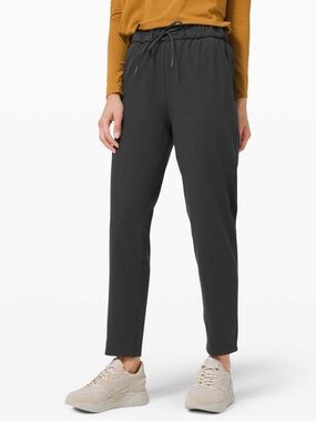 Lululemon Keep Moving High-Rise Pant Size 6 Graphite Grey
